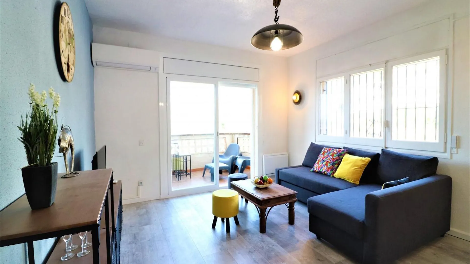 Apartment With Scenic View Ρόζες