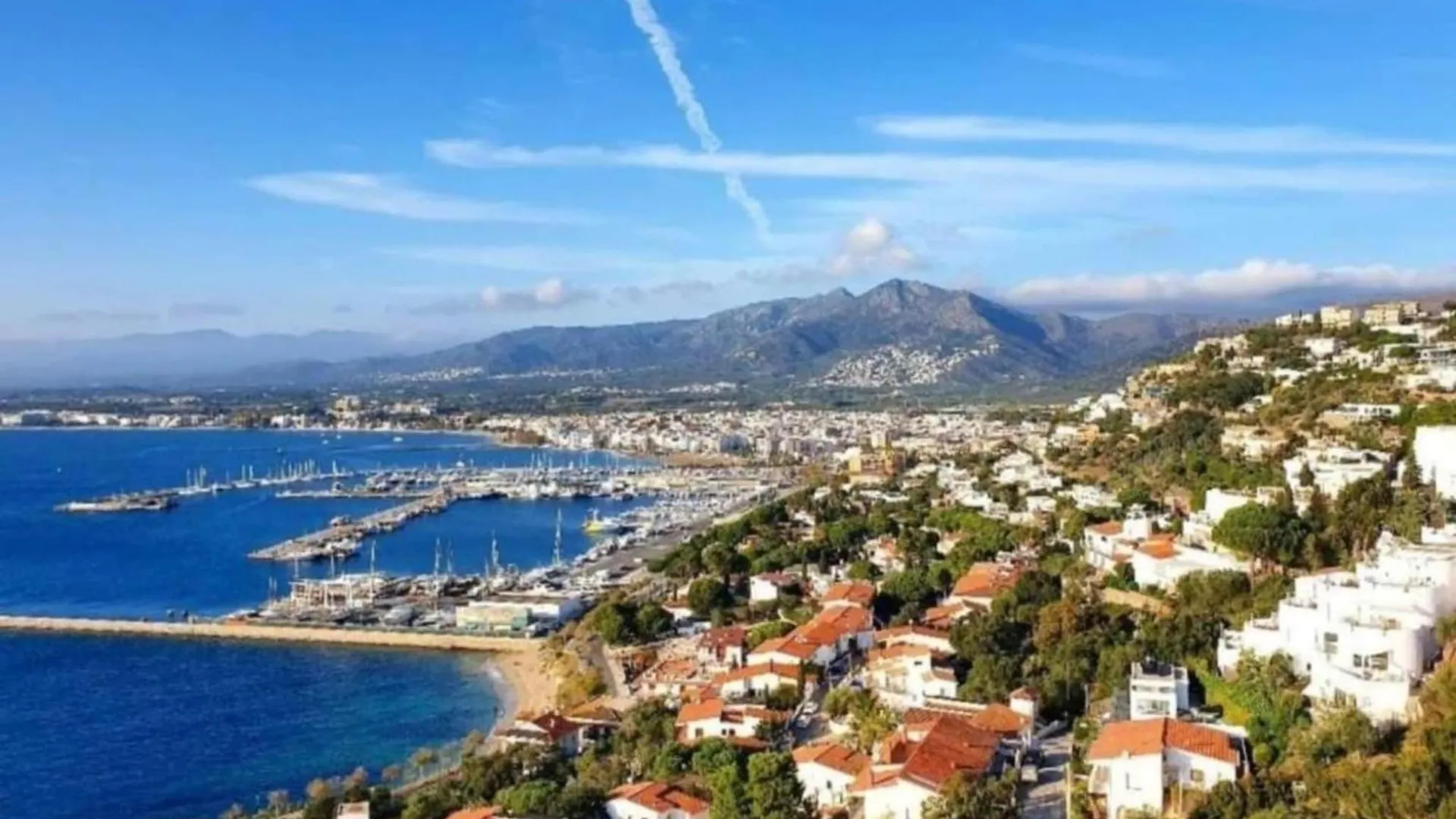 Apartment With Scenic View روساس